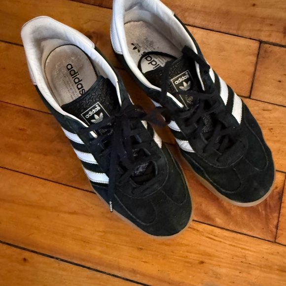 Adidas Men's Black and White Sneakers - Picture 1 of 3